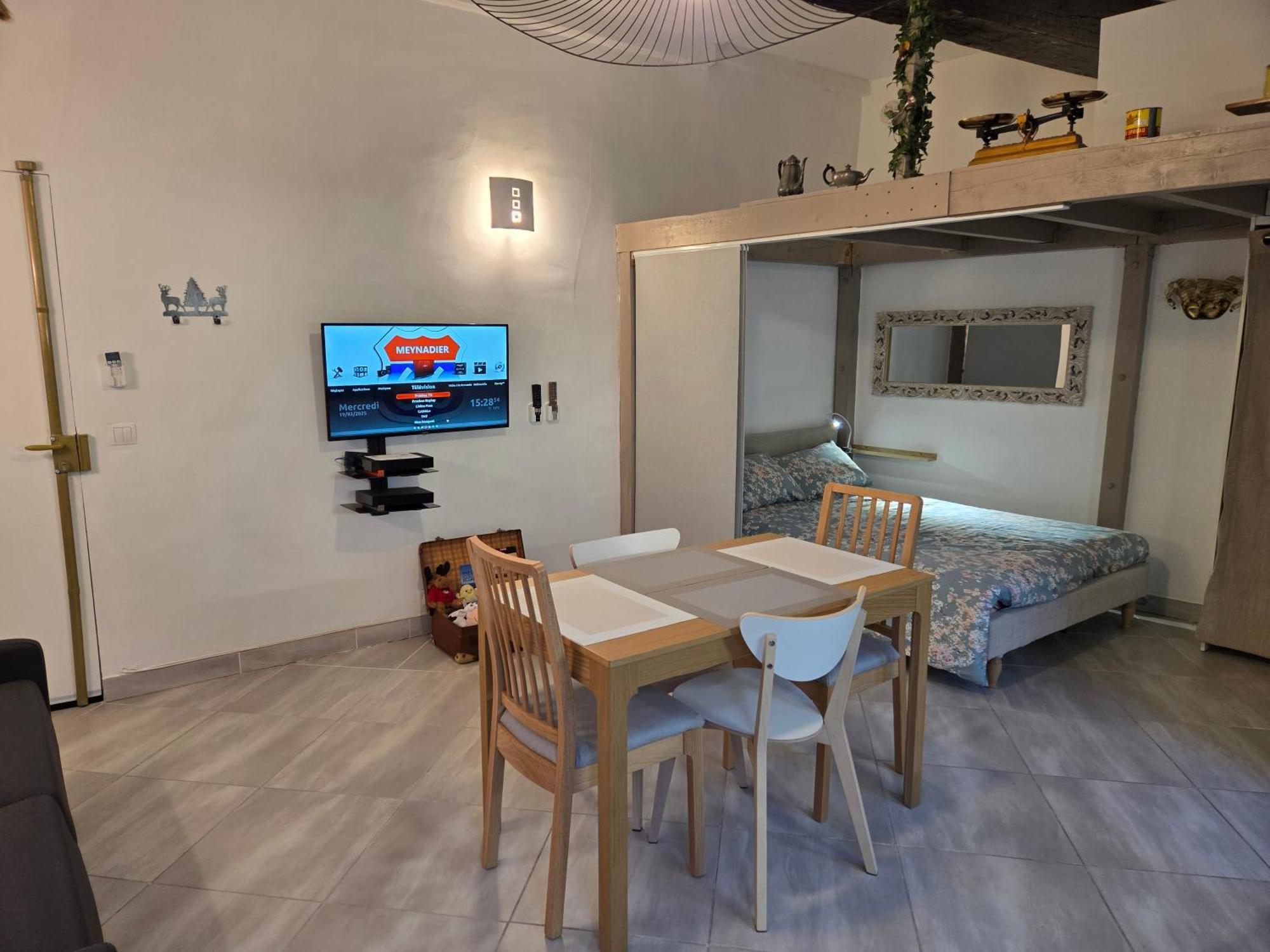 Meynadier 66 - Tres Calme Avec Cour Privative, Plage, Gare, Palais A 300m Apartment